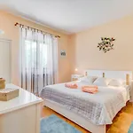 Jovi-relaxing, Fenced, Private, Heated Pool & View Vakantiehuis Tugare
