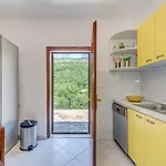 Jovi-relaxing, Fenced, Private, Heated Pool & View Tugare