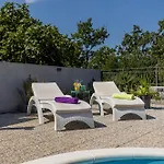 Vakantiehuis Jovi-relaxing, Fenced, Private, Heated Pool & View *