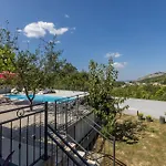 Jovi-relaxing, Fenced, Private, Heated Pool & View Vakantiehuis
