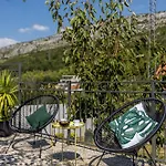 Jovi-relaxing, Fenced, Private, Heated Pool & View Vakantiehuis