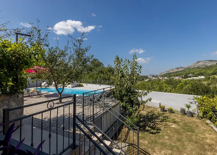 Jovi-relaxing, Fenced, Private, Heated Pool & View Nyaraló