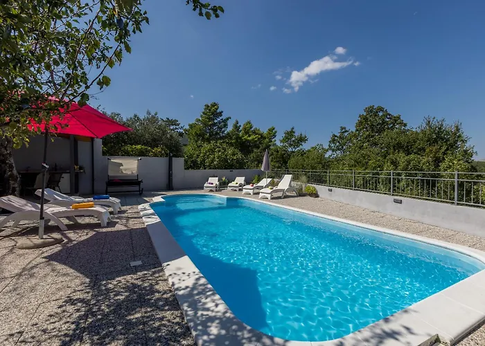 Nyaraló Jovi-relaxing, Fenced, Private, Heated Pool & View Tugare