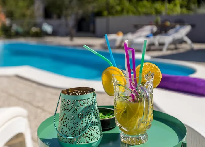 Jovi-relaxing, Fenced, Private, Heated Pool & View Nyaraló Tugare